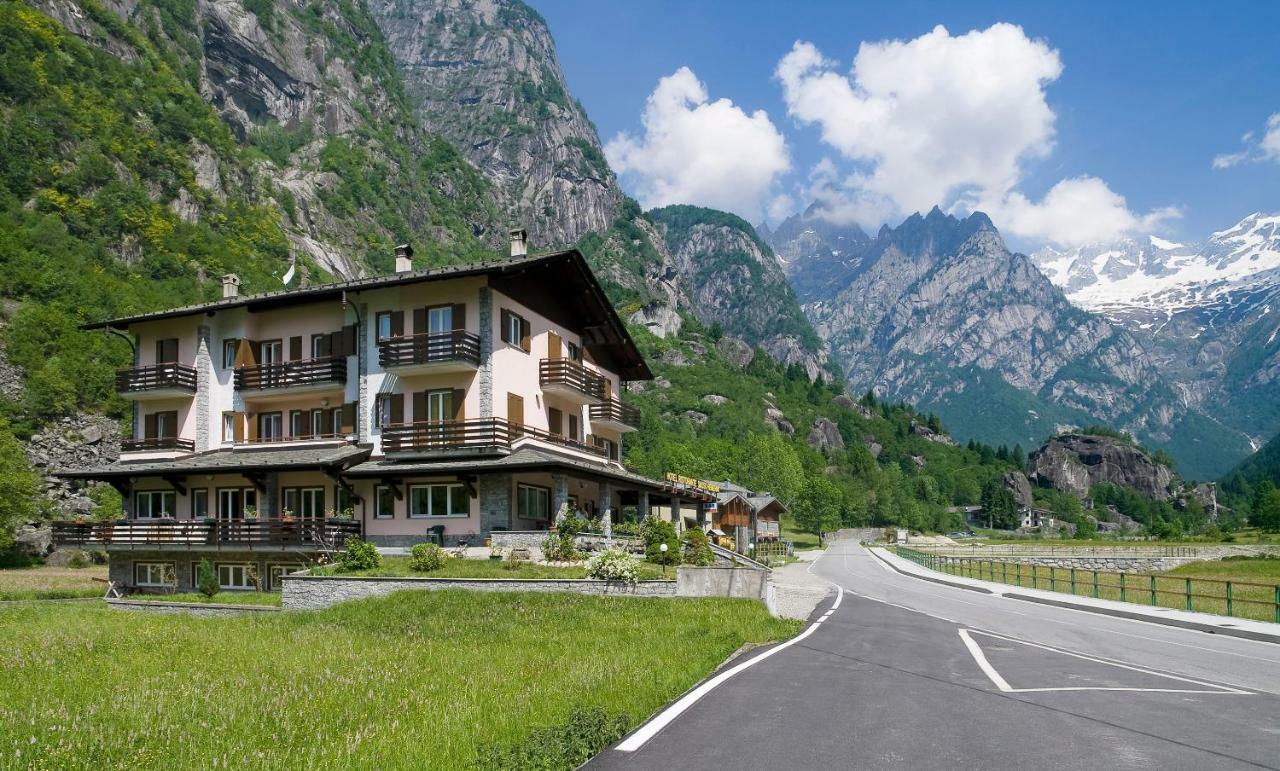Hotel Ristorante Sasso Remenno Val Masino المظهر الخارجي الصورة